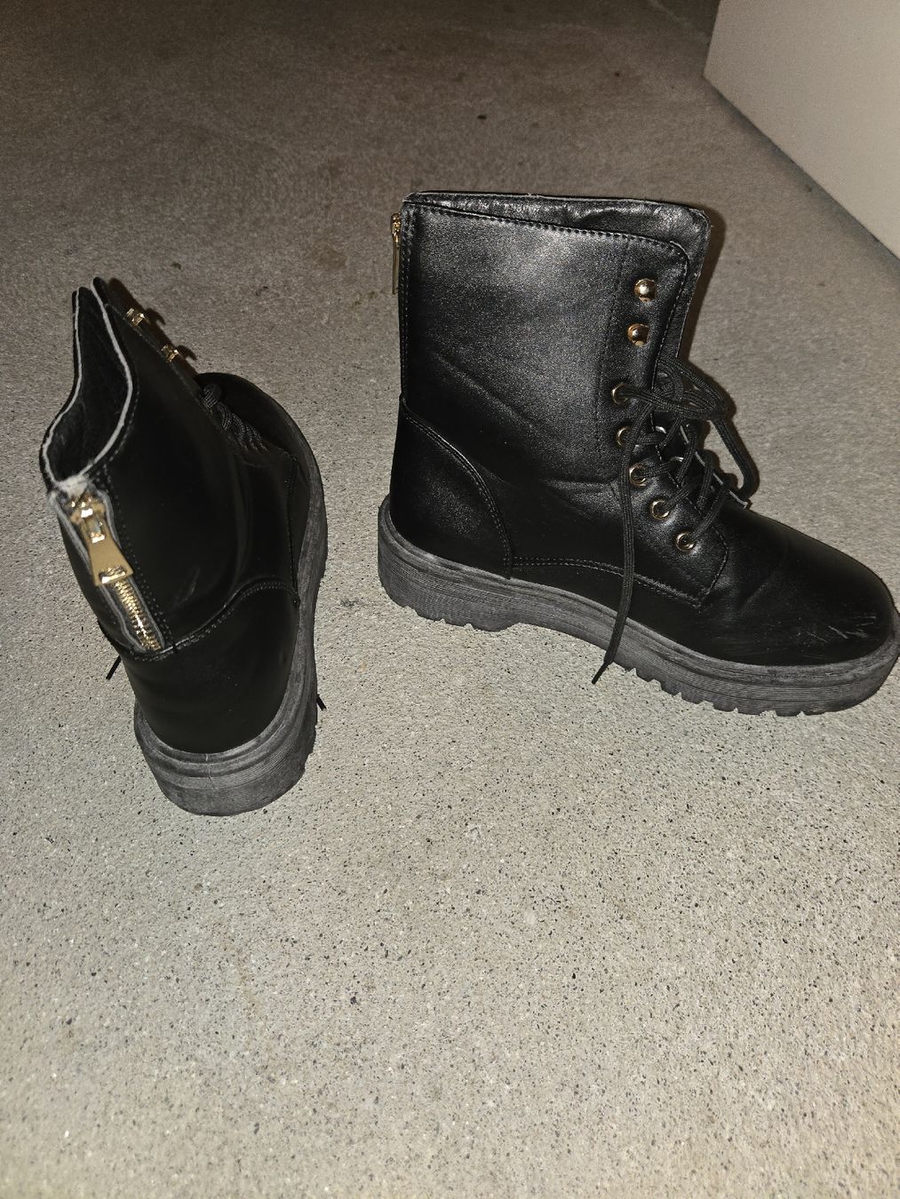 Scarpe da donna: Schwarze Boots, Gr. 41 stylisch! – Usato da Urdorf venduto da yaceo 2