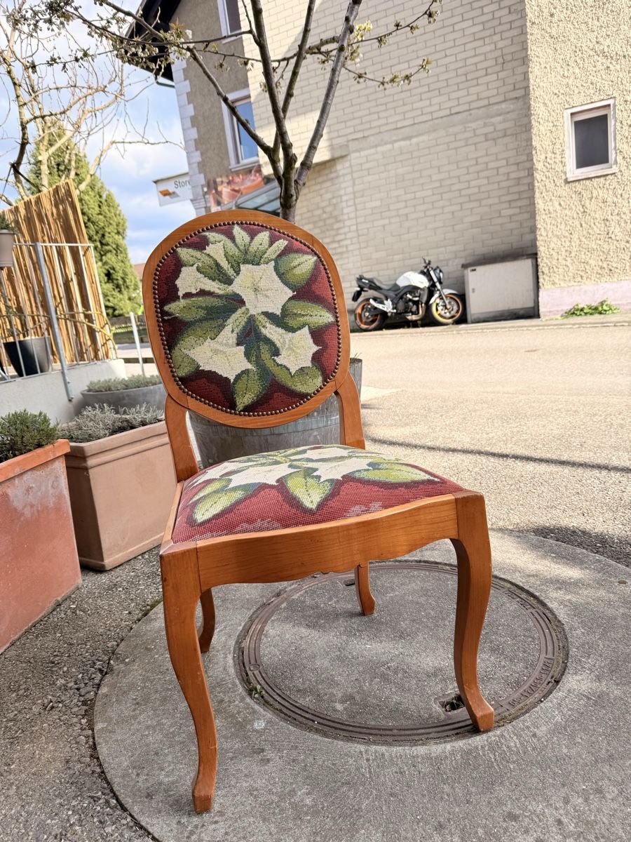 Sedie: Stuhl mit Blumenmuster – Usato da Dotzigen venduto da White_Warrior 1