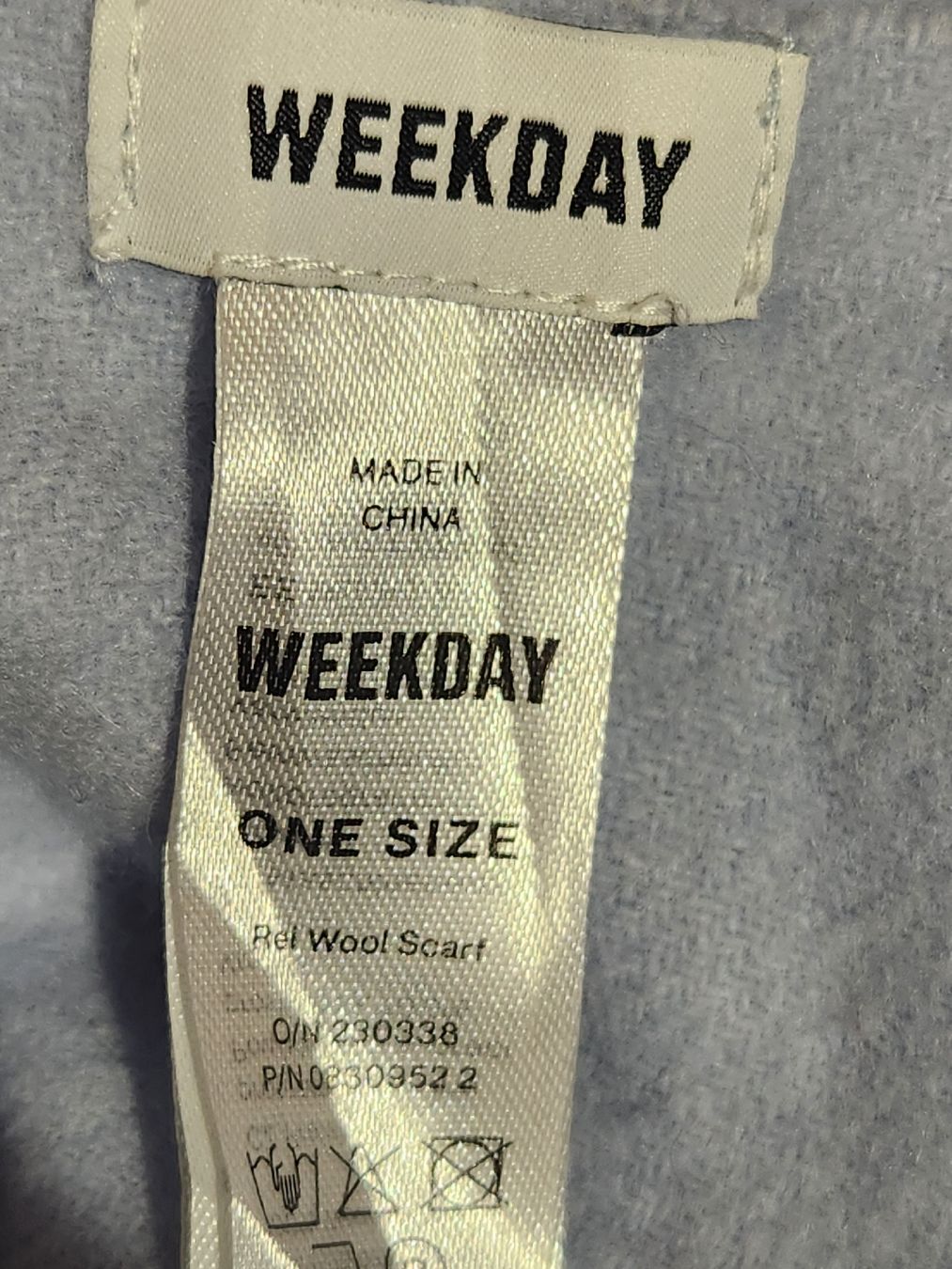 Foulards, Tücher & Schals: Écharpe Weekday en laine bleu clair, taille unique – Gebraucht aus Niedergösgen von Eva2410 4