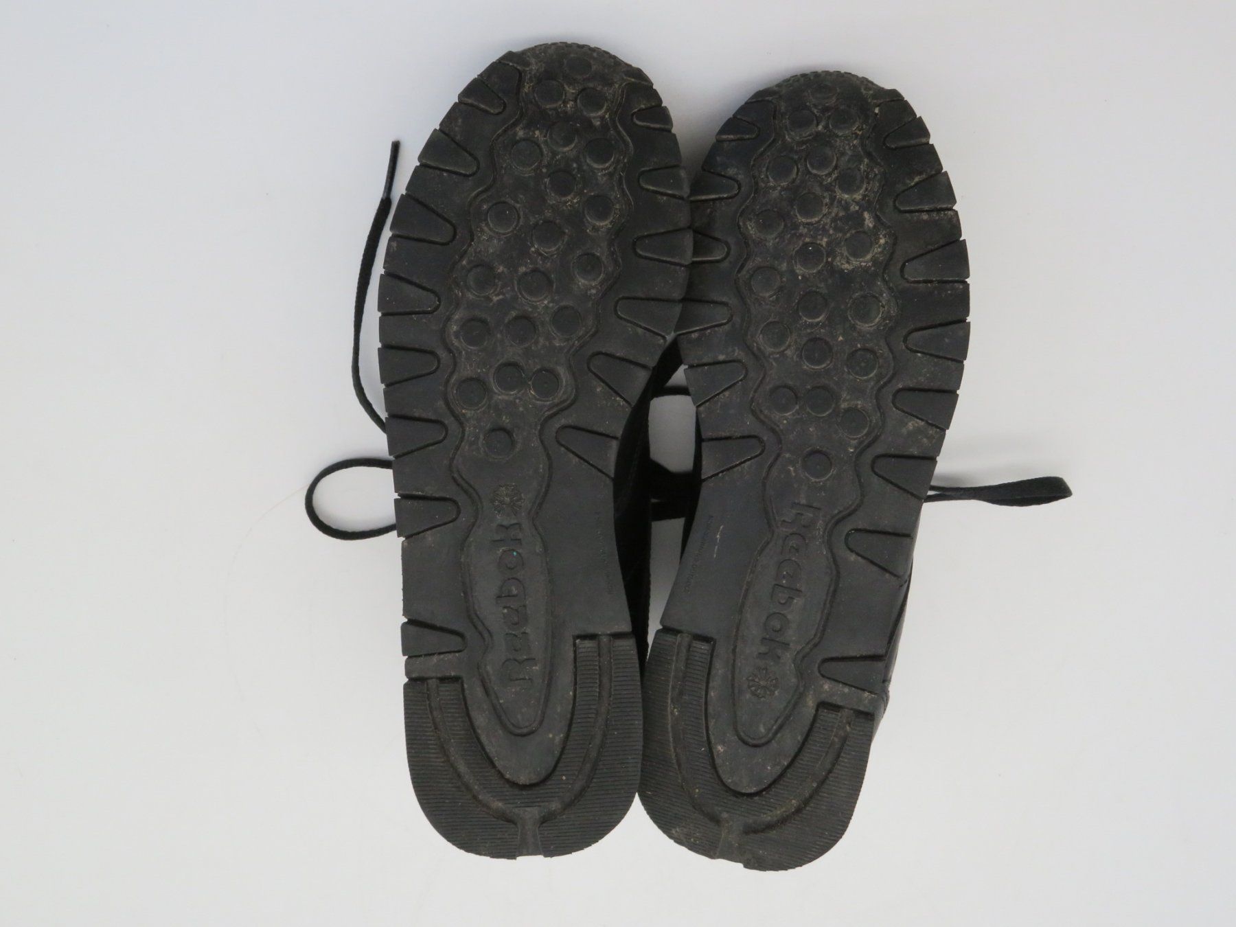 Reebok Scarpe da uomo: Reebook Sneakers Classic Schwarz Gr. 40.5 – Usato da Reinach BL venduto da WBZ-Flohmarkt 9