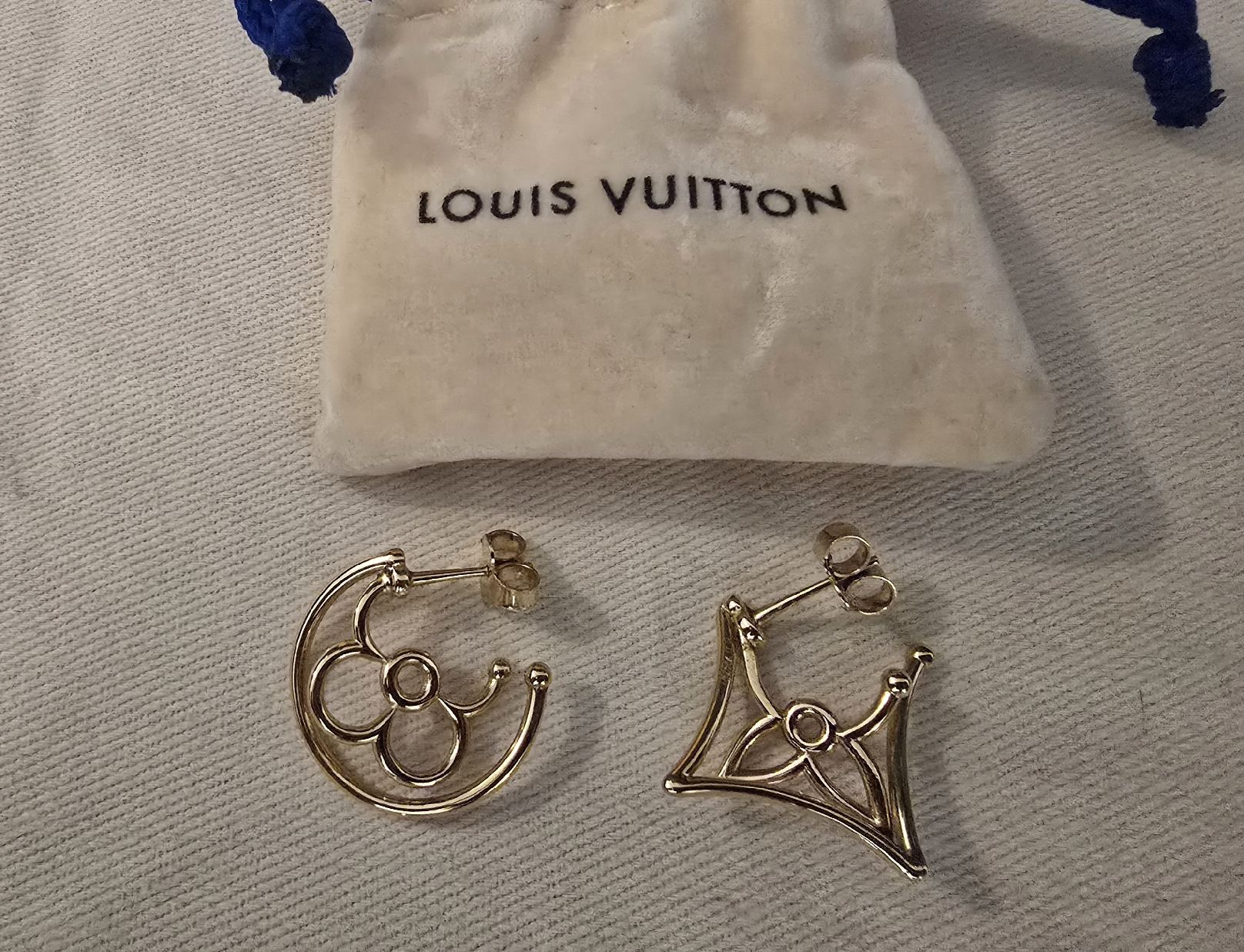 Louis Vuitton Orecchini pendenti & Orecchini a lobo: Louis Vuitton Ohrringe – Nuovo (secondo la descrizione) da Gattikon venduto da lavric_d 1