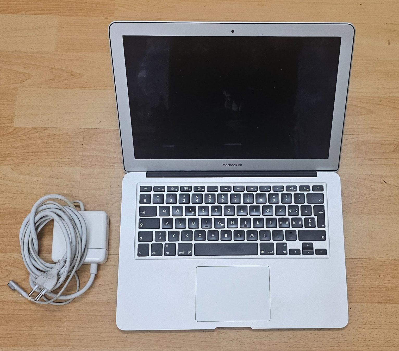Apple Notebook: MacBook Pro 13" 256GB – Difettoso da Buchs SG venduto da nefi022 2