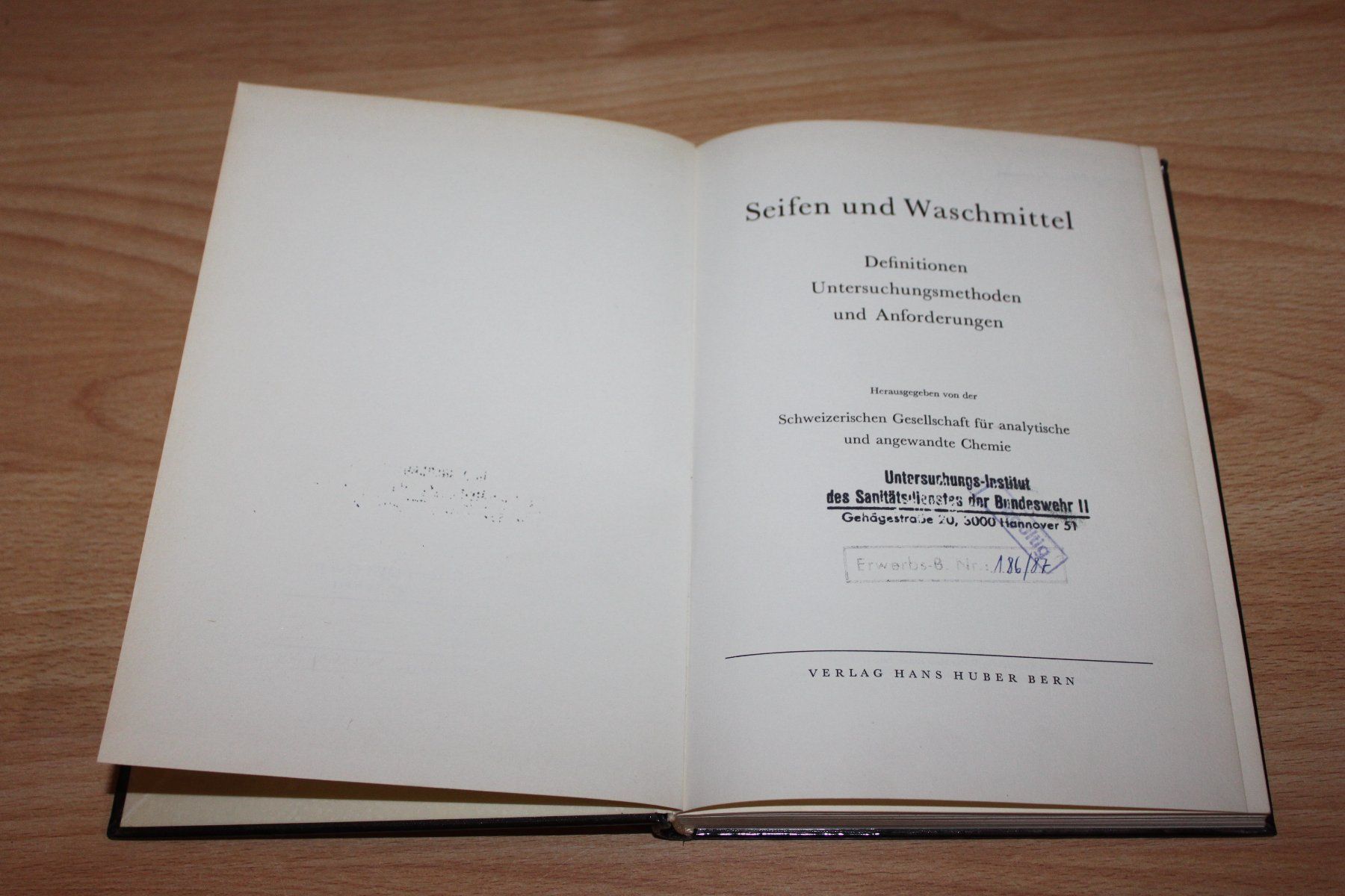Livres: Seifen und Waschmittel - Definitionen, Untersuchungsmethoden – D'occasion à Urdorf par Buchprofi 1