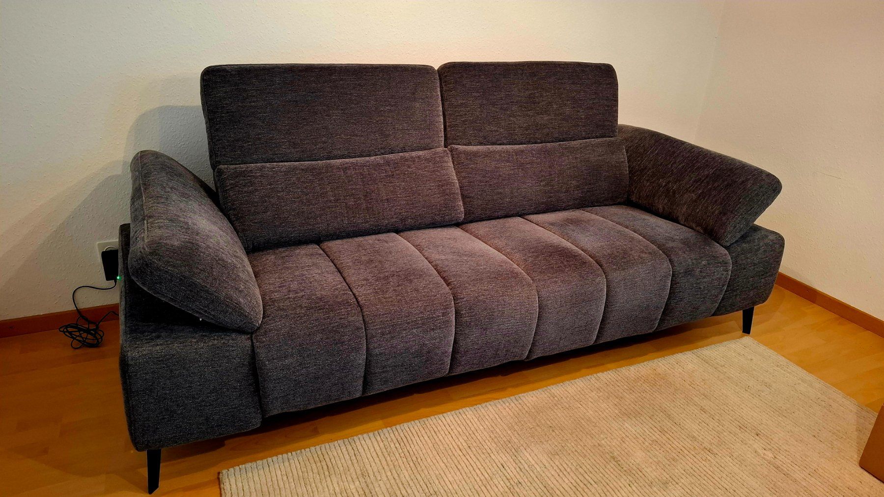 Divani: Elektrisch verstellbares Sofa – Usato da Bellach venduto da Skorpi8