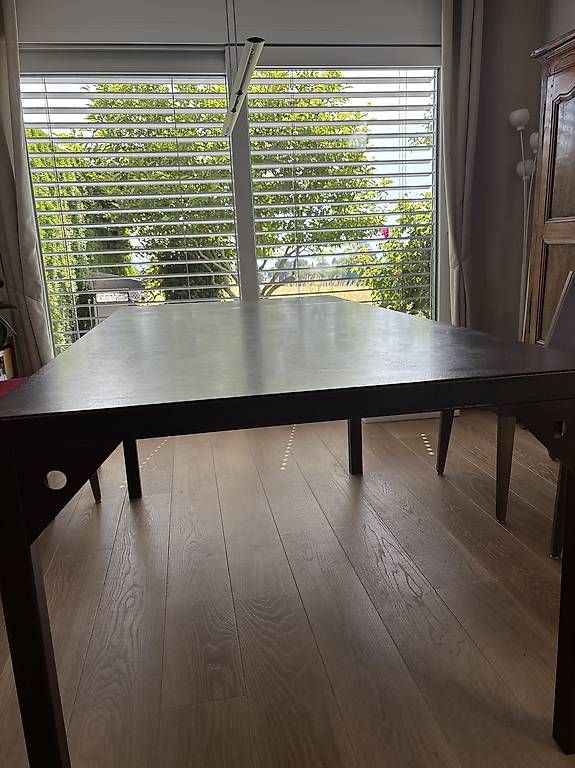 Tavoli: Table de salle à manger en acier patiné – Usato da Epalinges venduto da mldau 4