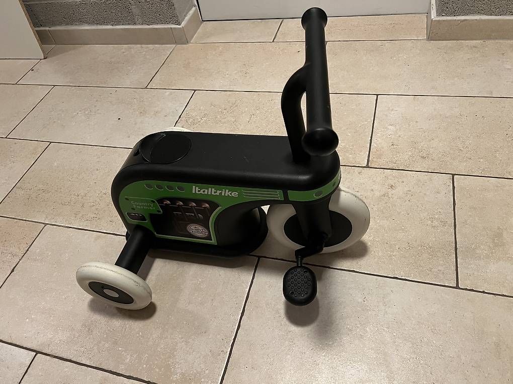 Veicoli per bambini: Tricycle Italtrike  – Usato da St-Cierges venduto da Gw.