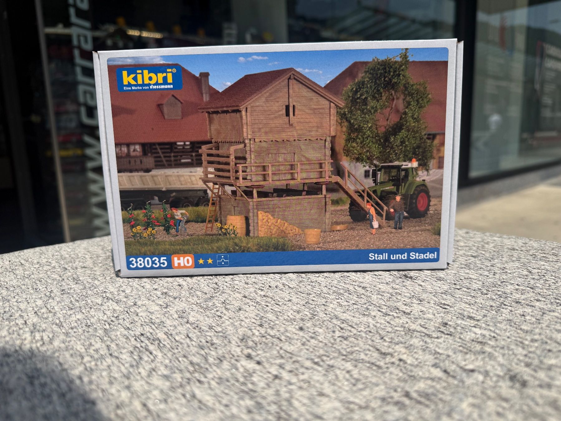 Kibri Modellini di ferrovie: Kibri 38035 H0 Stall und Stadel – Nuovo e nell'imballaggio originale da Chiasso venduto da Carrara-Modellismo