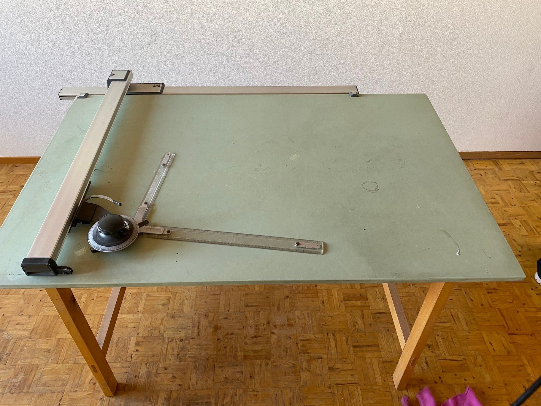 Tische: Zeichen-Tisch – Gebraucht aus Bern von Huglimat 1