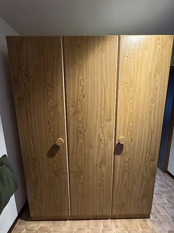 Kleiderschrank Holz Zu Verschenken