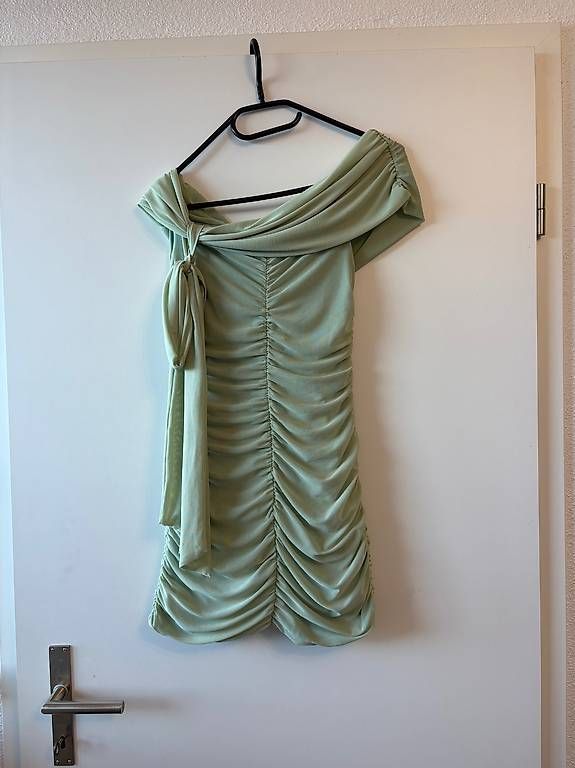 Vestiti: PLT Kleid GR. M – Usato da Winterthur venduto da ene_2sbh