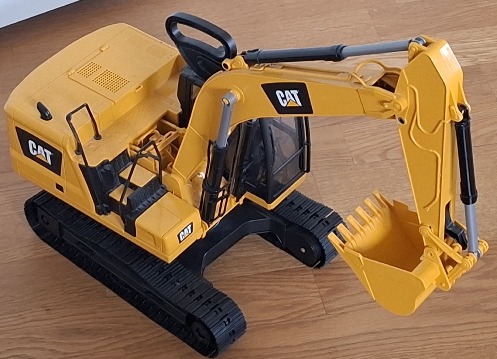 Escavatori: Bruder Cat Schaufelbagger - Super Zustand – Nuovo (secondo la descrizione) da Binningen venduto da ale_6685 1