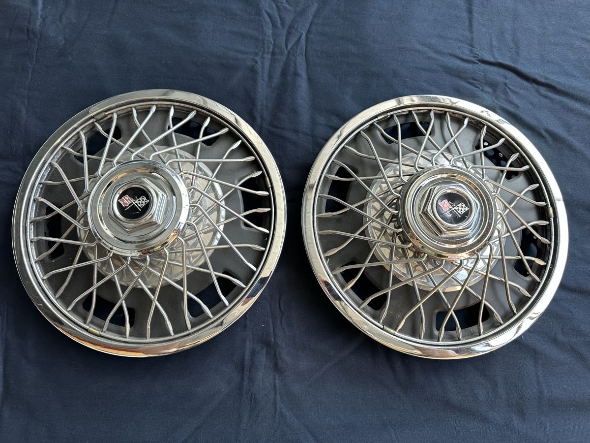Chevrolet Toutes les pièces auto: 2x Corvette Raddeckel  – D'occasion à Ried-Brig par V8_Andy