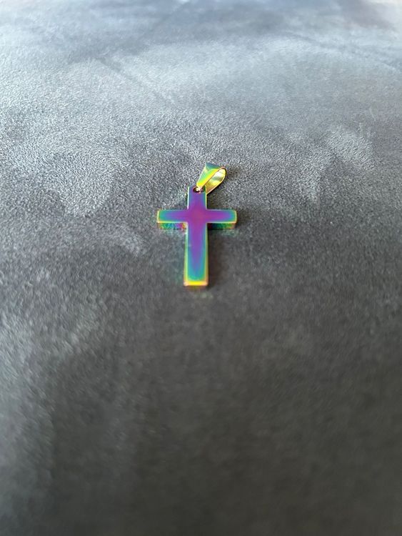 Acrylglas Kreuzrelief In Regenbogenfarben - Wanddekoration 18x11 Cm