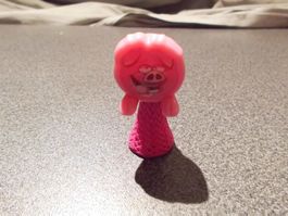 Schwein auf Sockel, rosa/pink