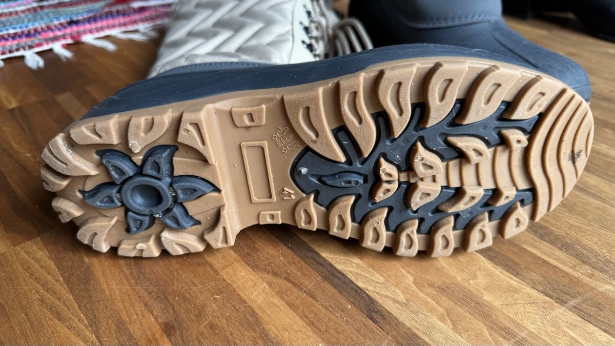 Damenschuhe: Winterstiefel  – Neu (gemäss Beschreibung) aus Buochs von DenisePfiffner 2