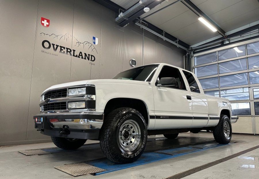 Chevrolet Automobili: CHEVROLET SILVERADO 5,7 V8 – Usato da Flühli LU venduto da Overland_Motors