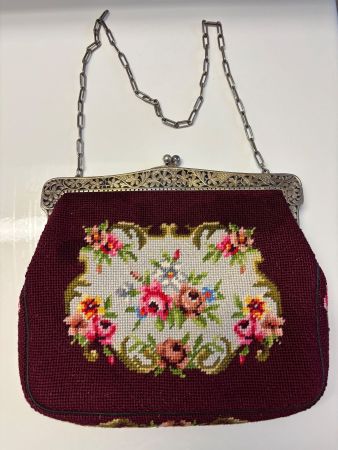 Antike Stickerei Handtasche mit Silberverschluss