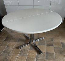 Runder Ess-Tisch mit Metall/Chromfuss, verlängerbar