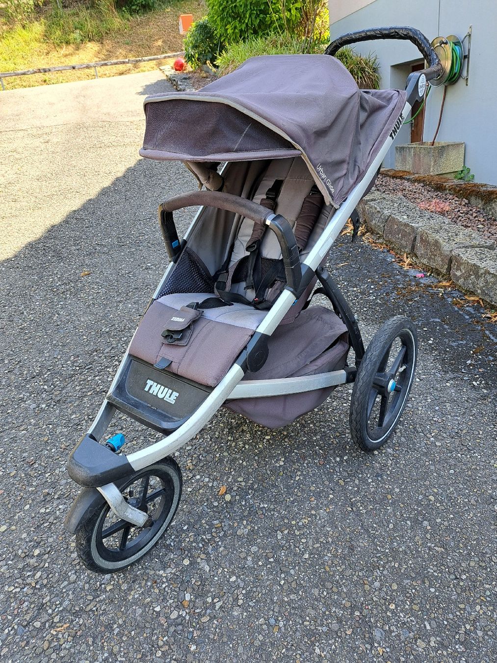 Thule Poussette: Thule Urban Glide Kinderwagen  mit Regenverdeck – D'occasion à Diepflingen par Hanshans...