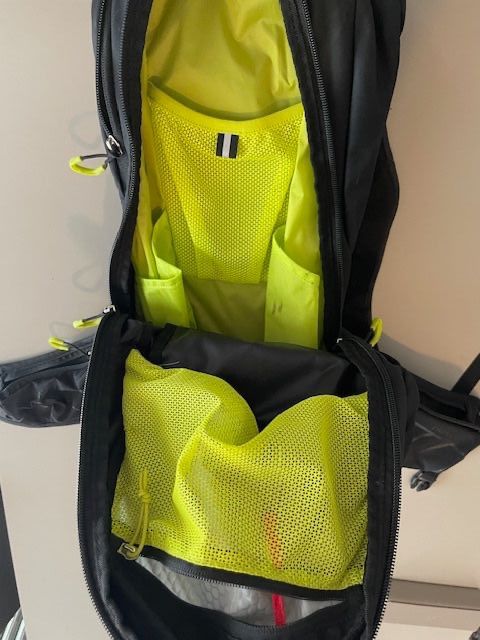 Osprey Sacs à dos: Osprey Raptor 10L Hydration Pack for VTT or hiking – D'occasion à St-Triphon par keb_y2f8 2