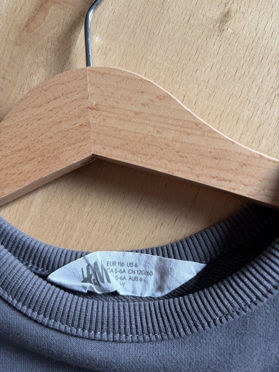H&M Vestiti & Gonne: Robe pull H&M grise , taille 116🌈 – Nuovo (secondo la descrizione) da Sion venduto da Nelsonkatz 1