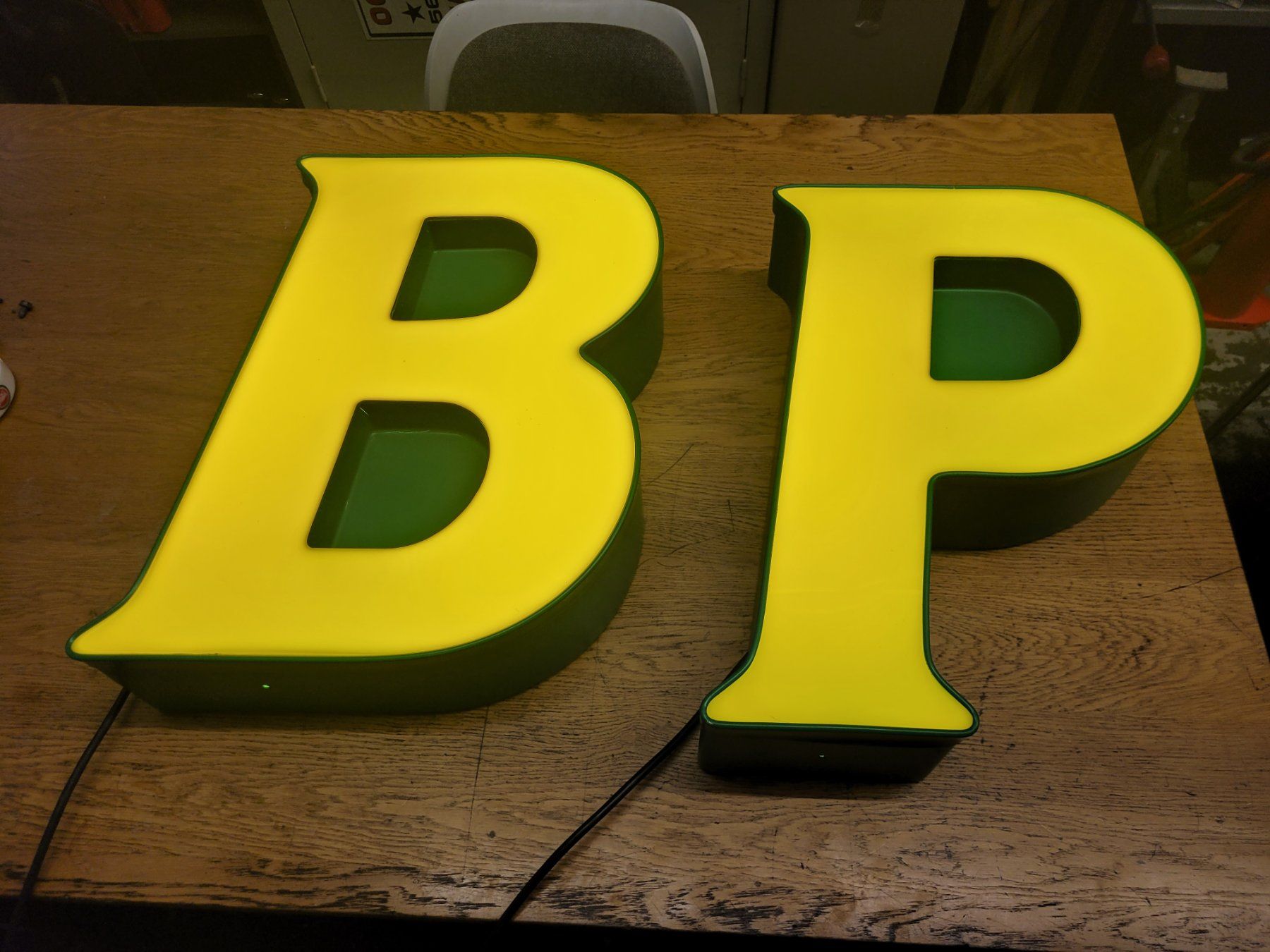 Schilder: BP - Leuchtreklame/ Leuchtbuchstaben – Gebraucht aus Merenschwand von fidu07 1