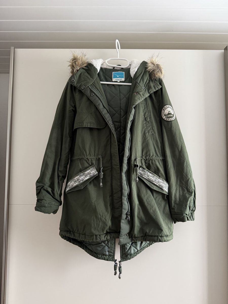 Vestes: Veste d’hiver – D'occasion à Montsevelier par Duna2210
