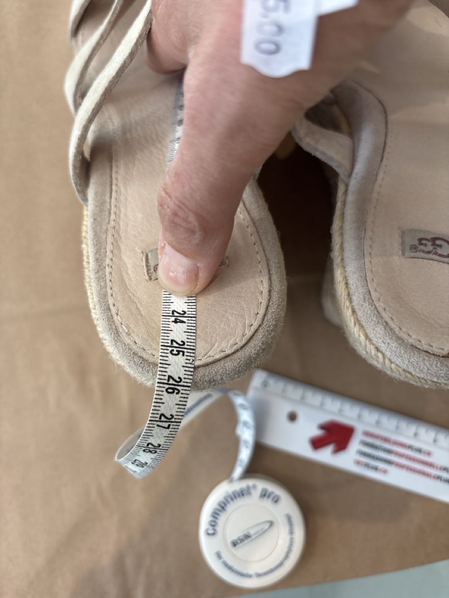 Ugg Scarpe da donna: UGG Keilabsatz Sandalen beige Grösse 38 Leder – Usato da Burgdorf venduto da VouSchoen 6