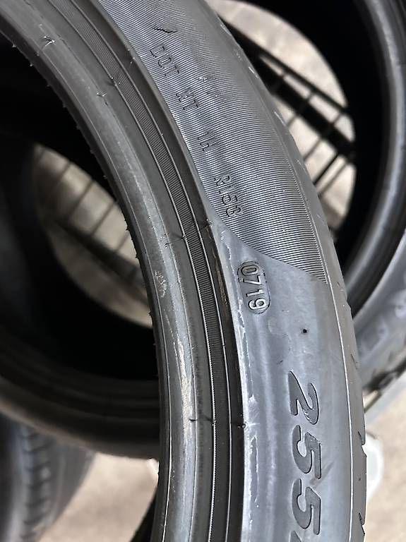 Pirelli Pneumatici & Ruote complete: Pirelli 295 35 20 & 255 40 20 – Usato da freienbach venduto da gatuzo 3