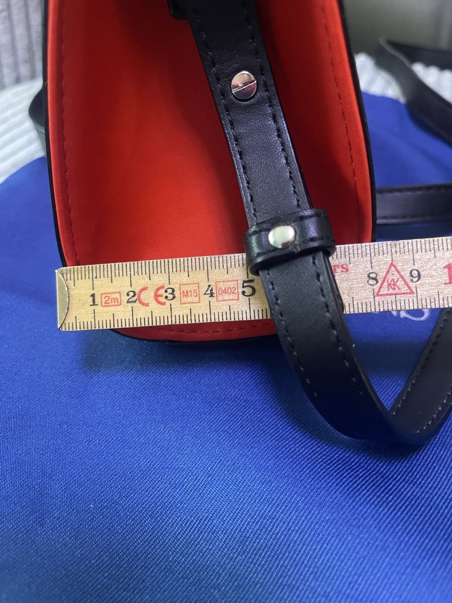 Armani Borse da donna: Kleine Tasche Armani Jeans – Usato da Dübendorf venduto da olh_rs5r 6