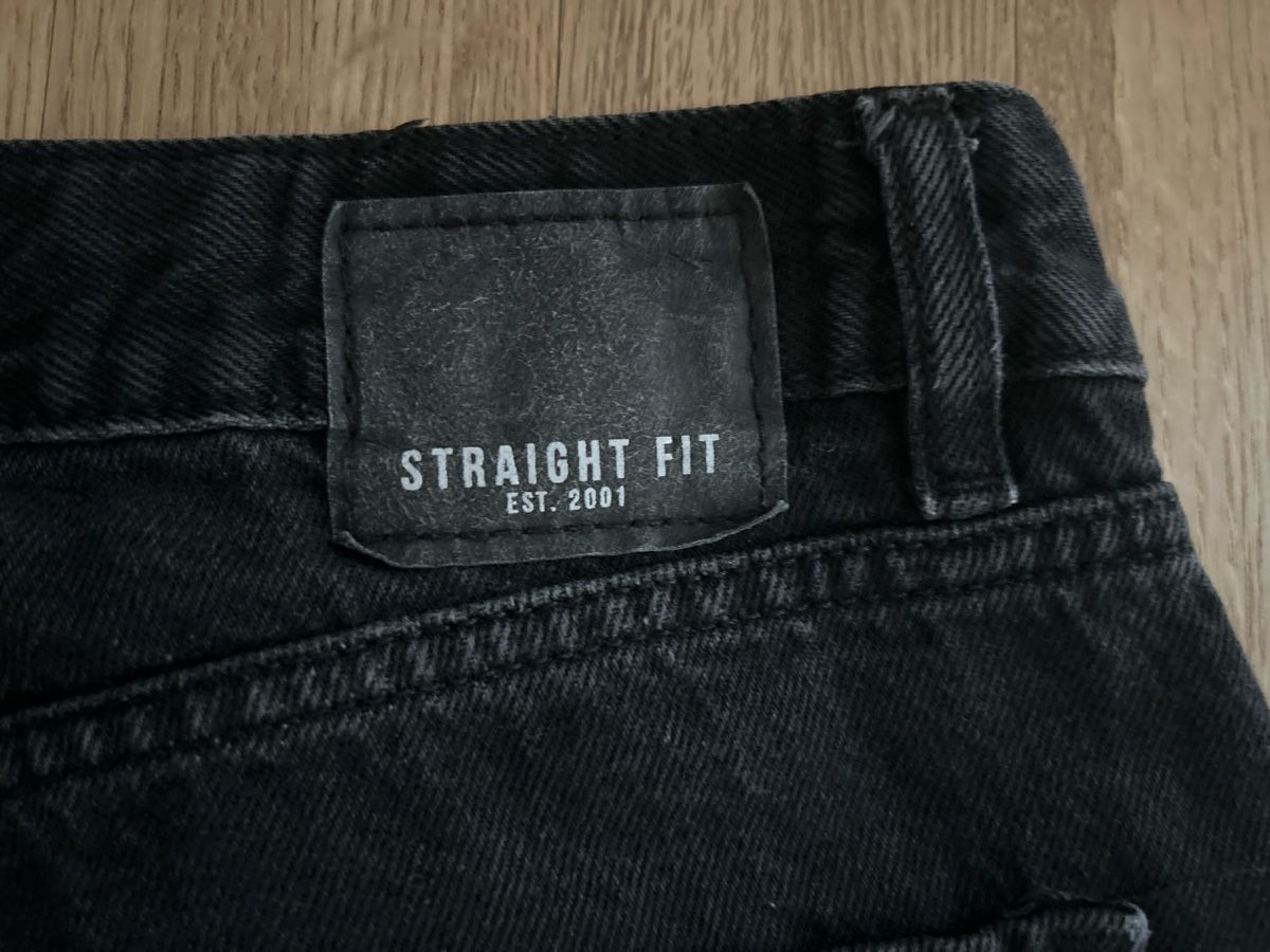 Jeans: Amisu Jeans Straight Fit, Grösse 34 – Usato da Oberrüti venduto da ChoCoc 2