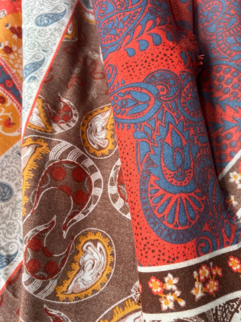 Mango Foulard & Sciarpe: Mango Vintage Patchwork Plaid/Schal, toller Look – Usato da Kilchberg ZH venduto da jul_d2j2 1