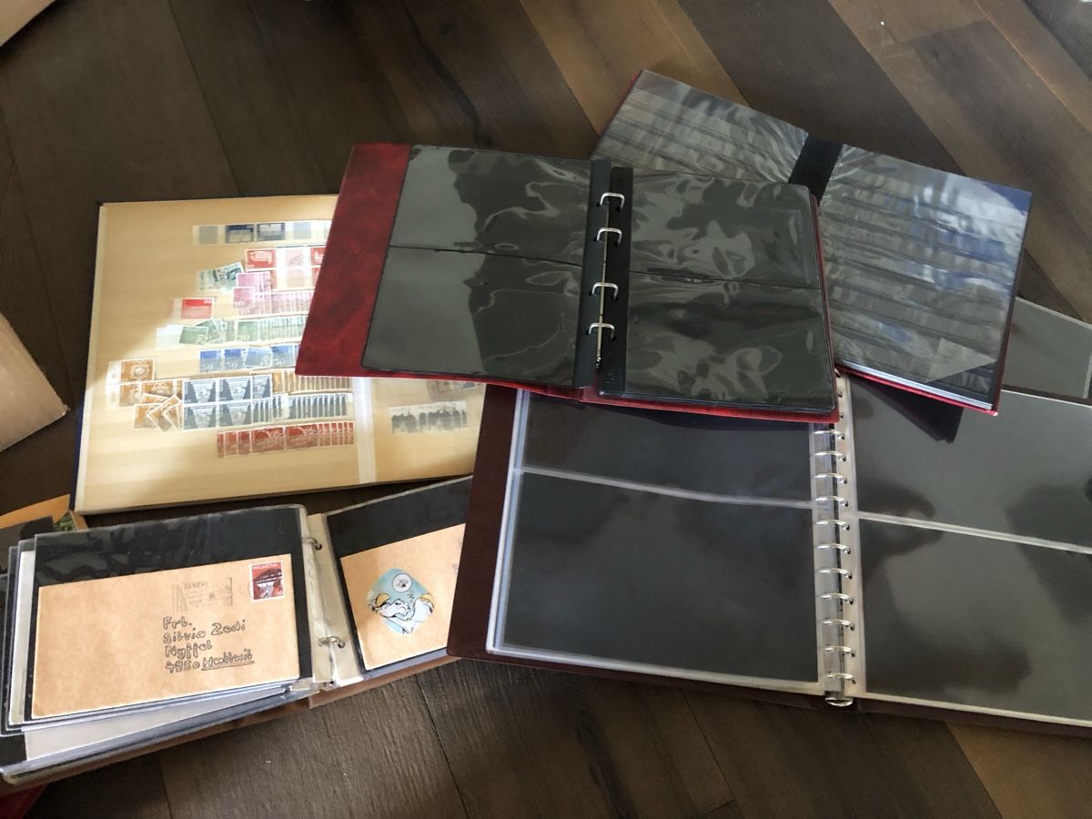 Tutti i francobolli: Bananenbox mit 15 Alben – Usato da Lufingen venduto da Rac0 8