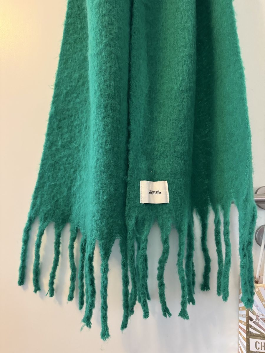 Foulard & Sciarpe: Schal America Today – Usato da Obfelden venduto da tan_9lj9 3