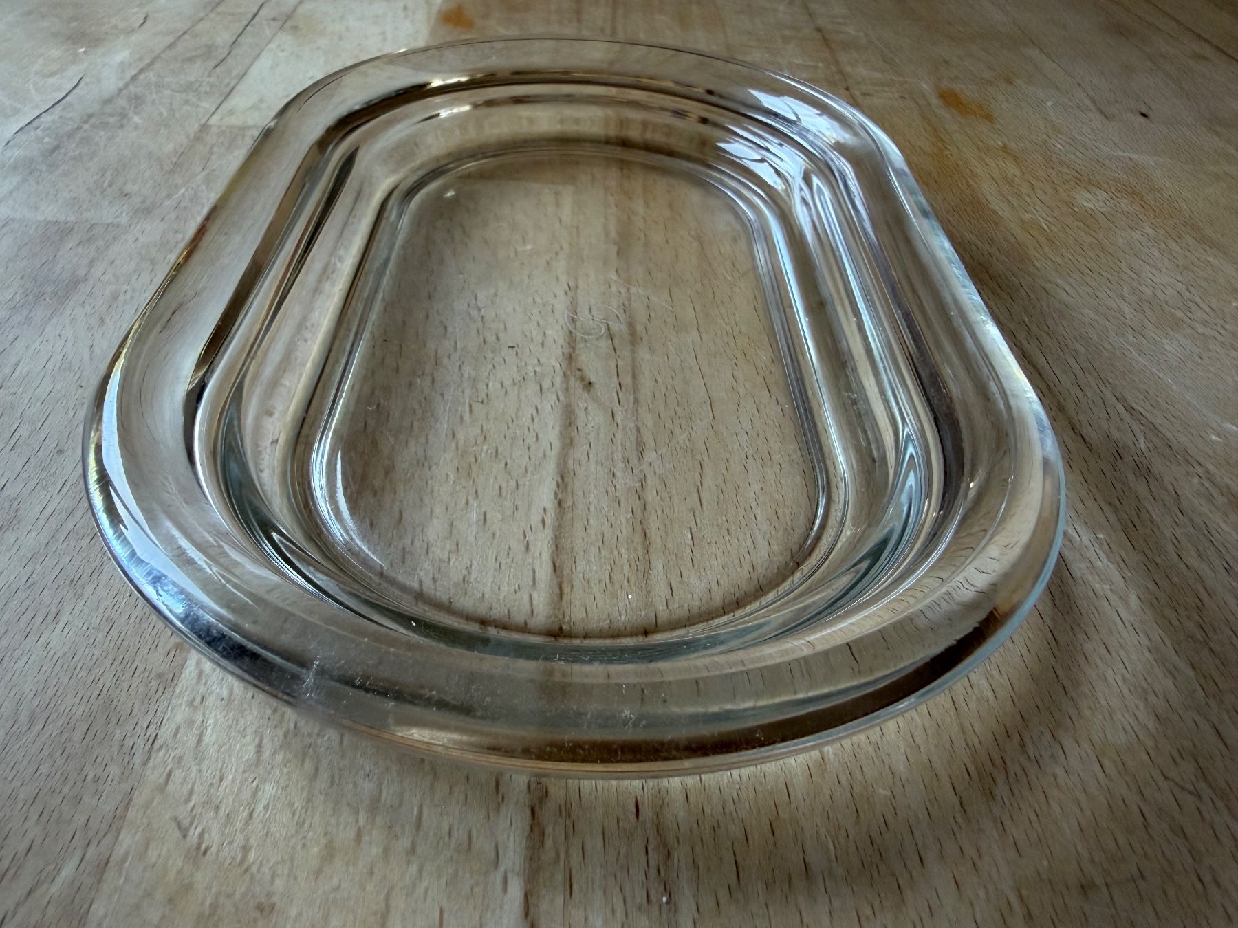 Altre Stoviglie: Butterdose Butterschale Glas mit leichtem Hick – Usato da Zürich venduto da beatzueri 5