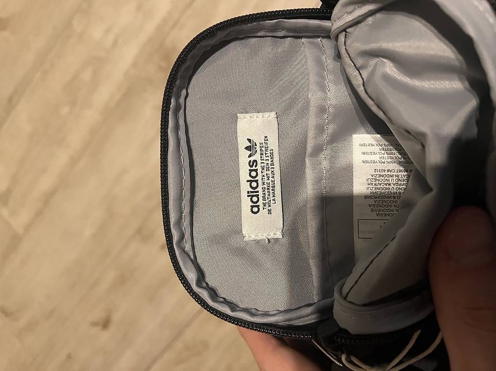 Adidas Borse: Addidas Original Seitentasche – Usato da Studen BE venduto da sch_z82c 2