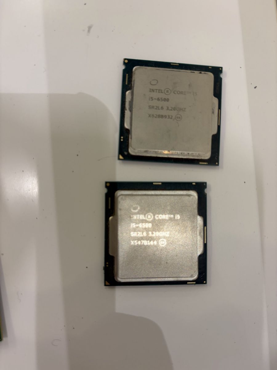 Intel Schede madri: Lot de Processeurs Intel core / Malay duo / costarica/ – Usato da Vevey venduto da Eiden77 3