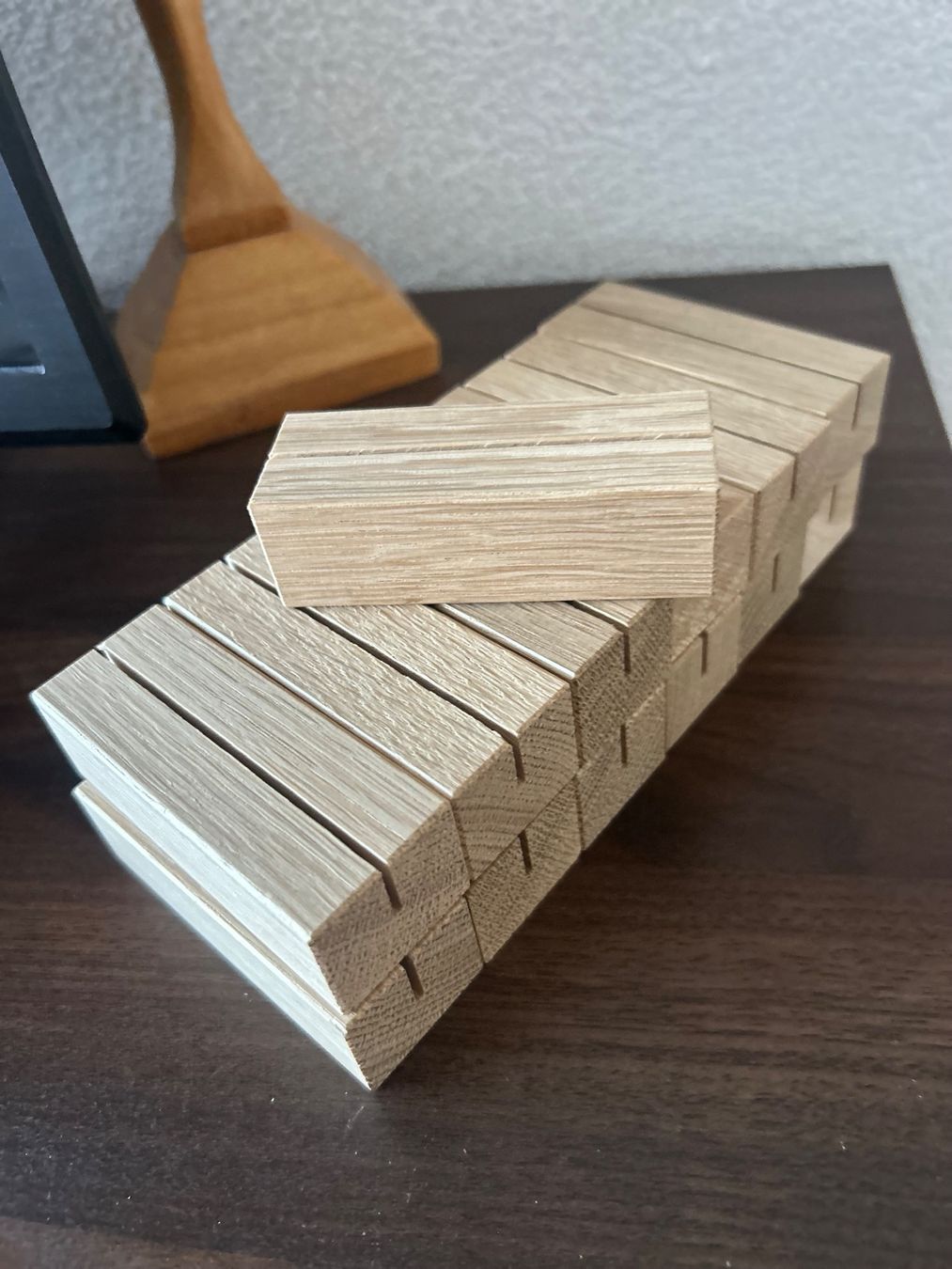 Supporti a parete: Kartenhalter aus Holz – Usato da Zürich venduto da HelenaS. 1