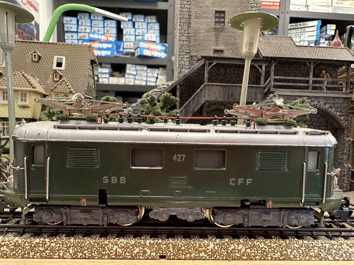 Märklin Modelleisenbahnen: Märklin 3014 SBB Re 4/4 I – Gebraucht aus Lupsingen von New-Haven 1