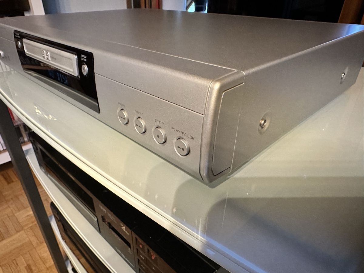 Schneider Audio- & Mediensysteme: Schneider SDV410 CD/MP3/DVD-Player Silber mit OVP & Remote – Gebraucht aus Fribourg von eni_cnw8 2