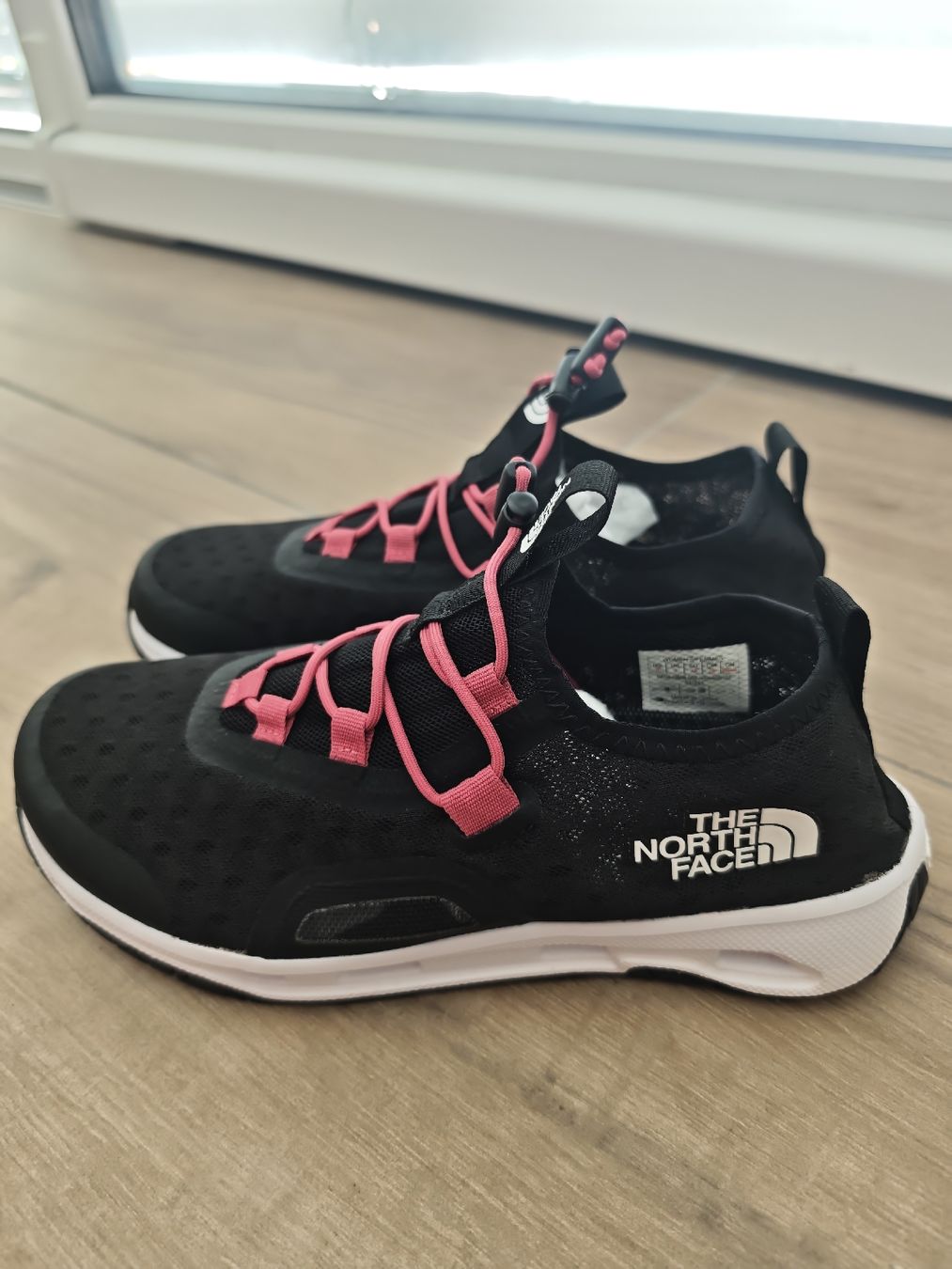 North Face Scarpe da donna: Northface Sportschuhe 39 NEU – Nuovo (secondo la descrizione) da Rothenfluh venduto da Carly_Q