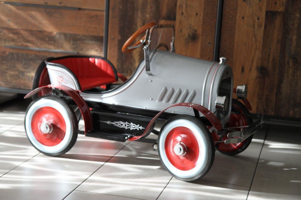 Tretautos Aus Blech