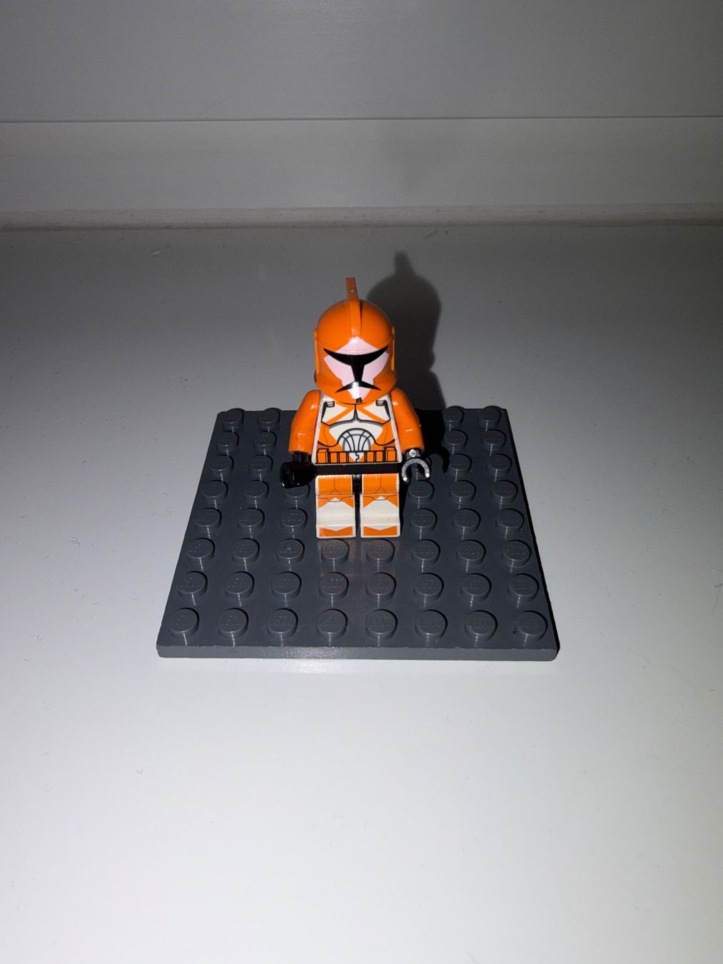 Lego Figuren: LEGO Star Wars Clone Trooper orange gebraucht – Gebraucht aus Grosshöchstetten von Tobias.David