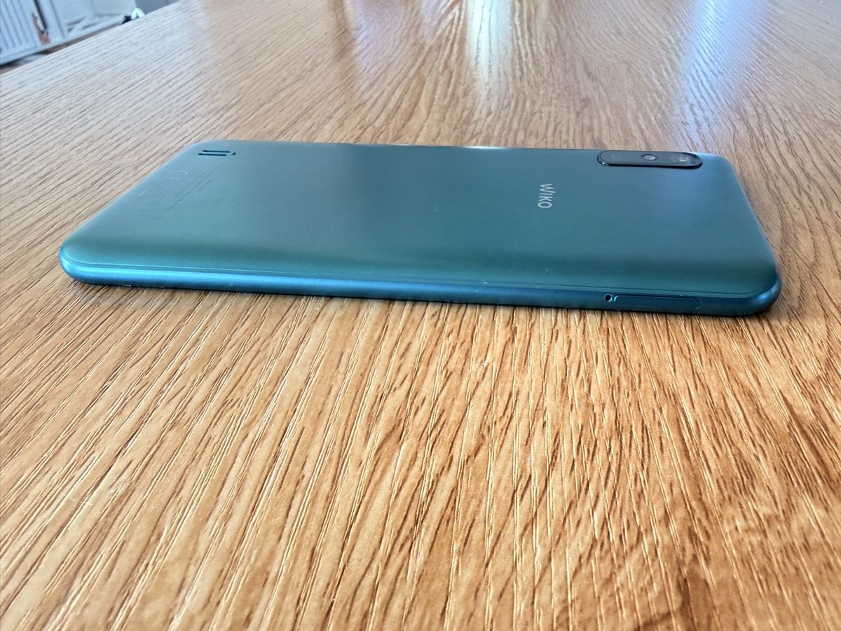 Wiko Portables: Wiko Y81 Slim Model Smartphone – Neuf (Voir description) à Lachen SZ par muben_ge98 3