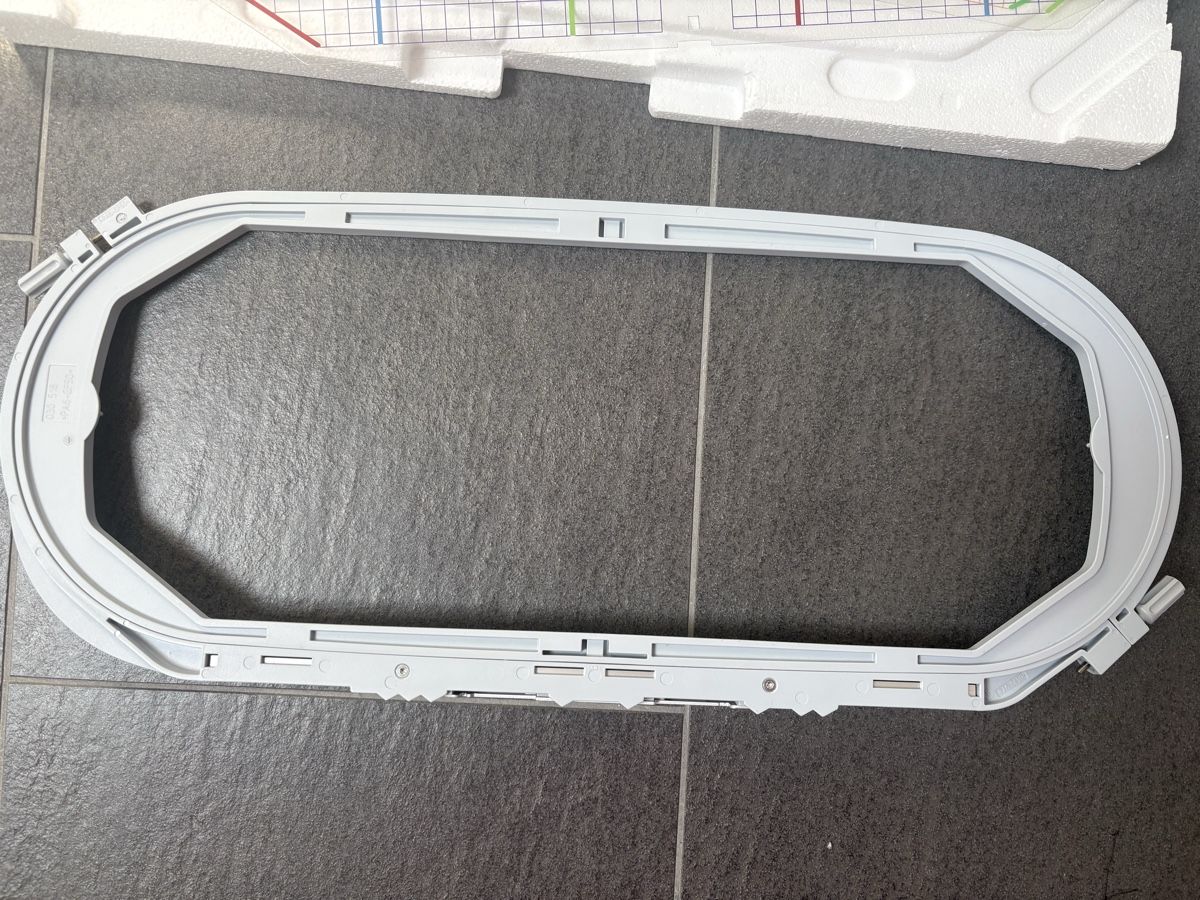 Bernina Cerchi da ricamo: Bernina Mega Stickrahmen - Hoop 150/400 – Nuovo (secondo la descrizione) da Horgen venduto da Spikystar13 7