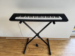 Yamaha Piaggero NP-11 + König & Meyer 18933 Keyboardständer