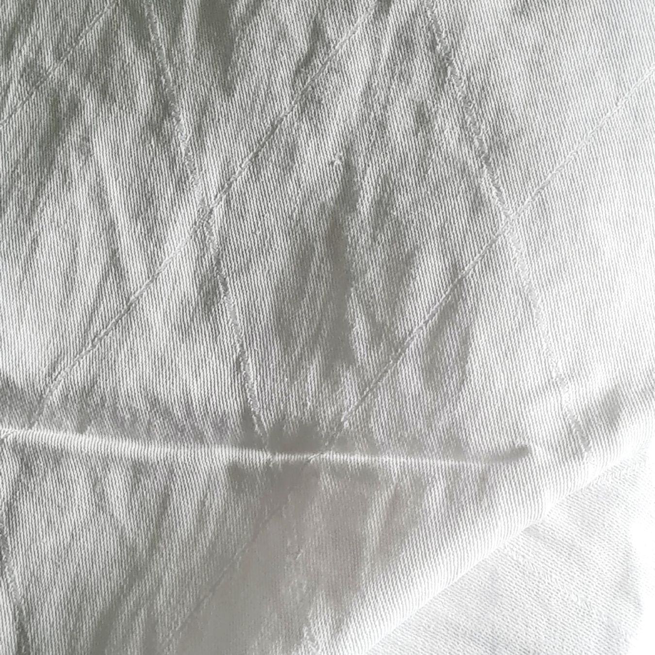 Autre linge de table: TISCHTUCH GEMUSTERT HL.CA.150/130CM – D'occasion à Siebnen par annigannig 2