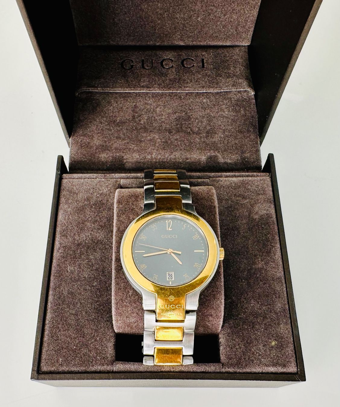 Gucci Orologi: GUCCI Quartz Bicolore 35 mm 100% originale - FULL SET – Usato da Conthey venduto da advisia 1