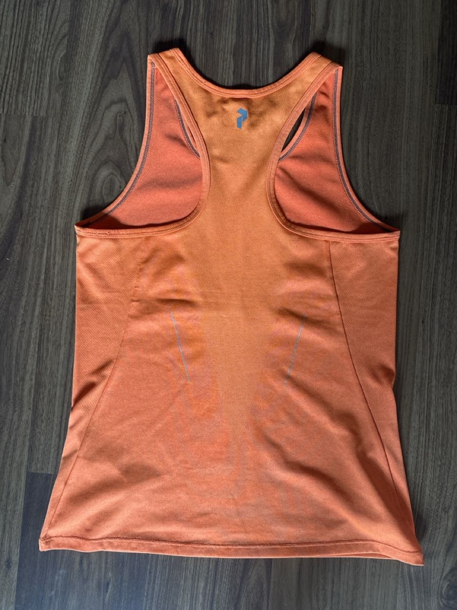 Peak Performance Top: Peak Performance orange tank top size M used – Usato da Zermatt venduto da katytesunshine 1