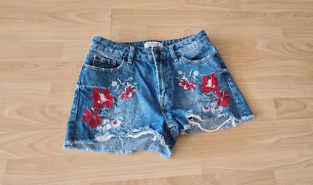 Sommer Shorts Even&Odd Gr. XS Jeans Blumen Stickerei